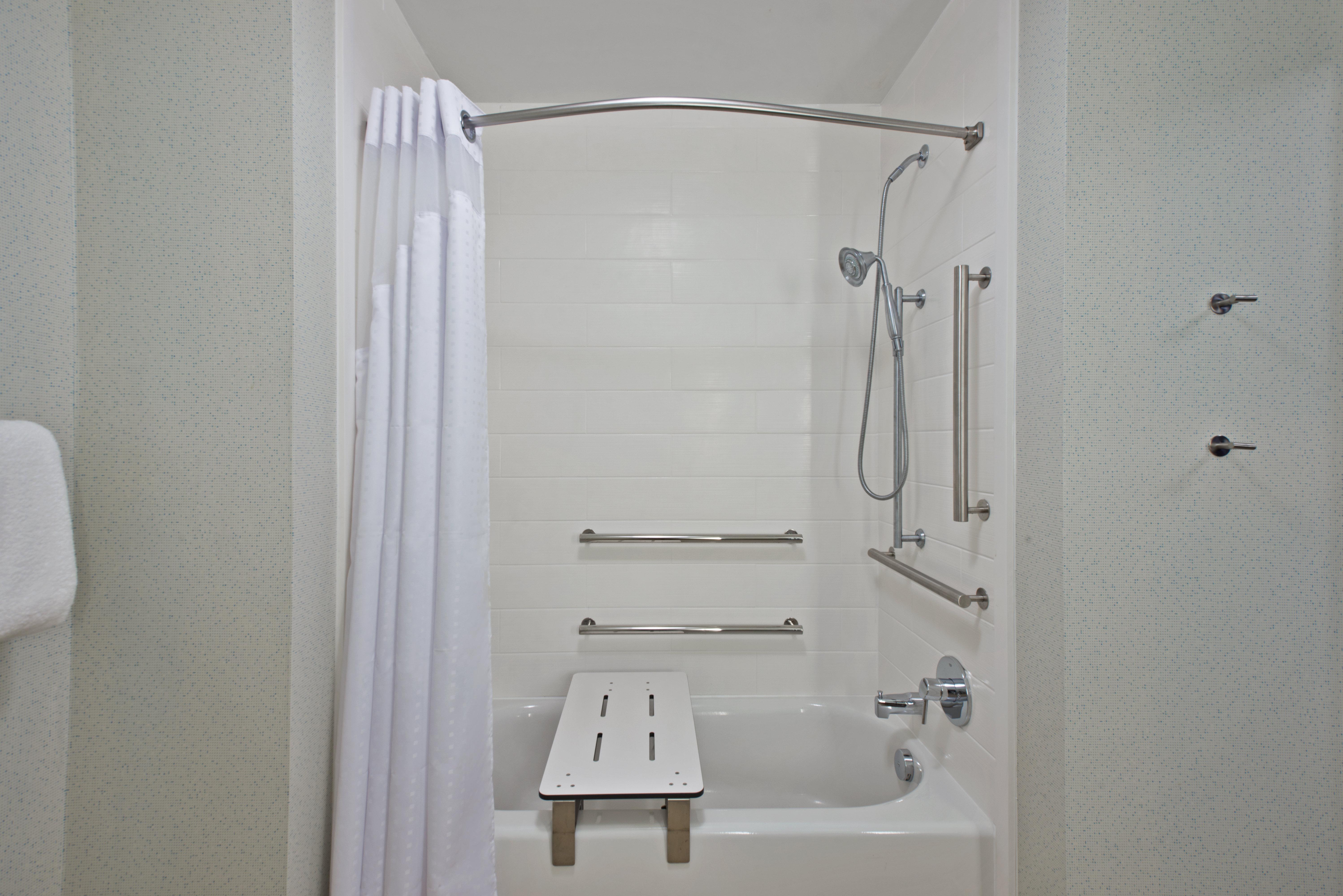 Holiday Inn Express & Suites Uniontown By Ihg Exterior photo